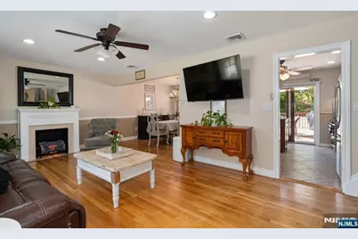 22 Rhonda Place, Wanaque, NJ 07465 - Photo 11