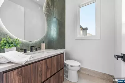 1015 Kingsland, Fort Lee, NJ 07024 - Photo 13