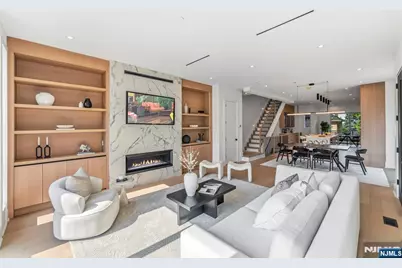 1015 Kingsland, Fort Lee, NJ 07024 - Photo 5