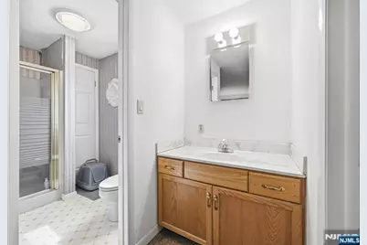 15 Orchard Street, Bloomingdale, NJ 07403 - Photo 19