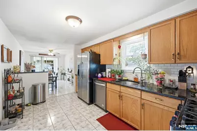 15 Orchard Street, Bloomingdale, NJ 07403 - Photo 9