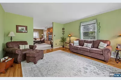 17 Rosenbrook Drive, Lincoln Park, NJ 07035 - Photo 5