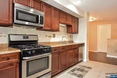606 Skyline Drive 6 #6, Haledon, NJ 07508 - Photo 11