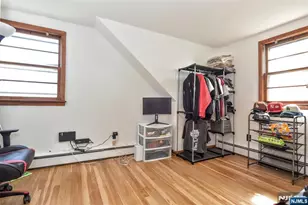27 Hillcrest Ave, Lodi, NJ 07644 - Photo 23