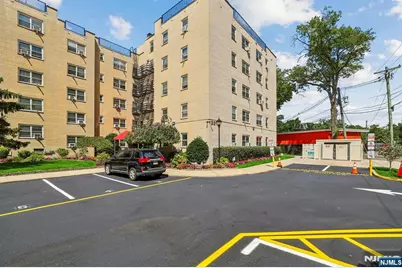 2215 Central 5D #5D, Fort Lee, NJ 07024 - Photo 9