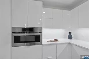 9 Ave At Port Imperial 1119, West New York, NJ 07093 - Photo 3