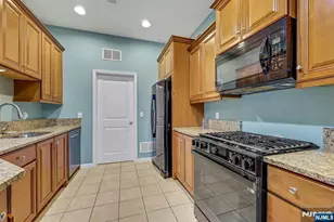 906 River Place, Butler, NJ 07405 - Photo 13