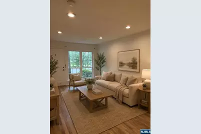 297 Larch Lane, Mahwah, NJ 07430 - Photo 3