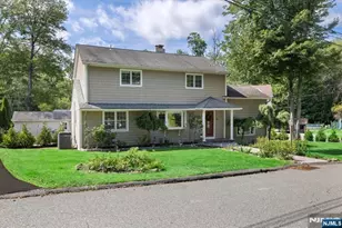 30 Laurel Dr, Wayne, NJ 07470 - Photo 3