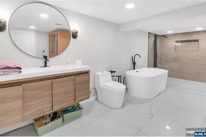 233 Clinton Street, East Orange, NJ 07018 - Photo 21