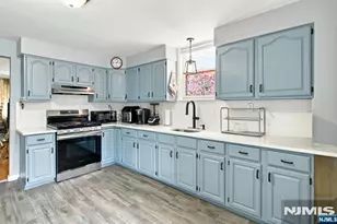 67 Marne St, Newark, NJ 07105 - Photo 3
