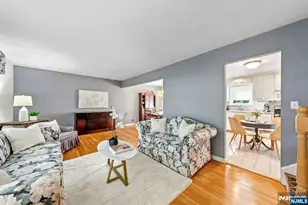 33 Waling Dr, Wayne, NJ 07470 - Photo 9