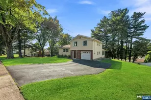 33 Waling Dr, Wayne, NJ 07470 - Photo 39