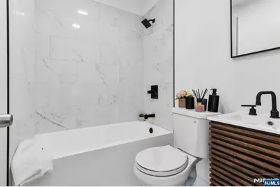 240 Keer Avenue, Newark, NJ 07112 - Photo 25