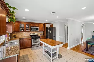 364 Grove St, East Rutherford, NJ 07073 - Photo 11