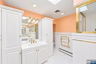 2 Sutton Pl, Englewood, NJ 07631 - Photo 35