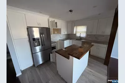 208 Maxim Drive, Hopatcong, NJ 07843 - Photo 13