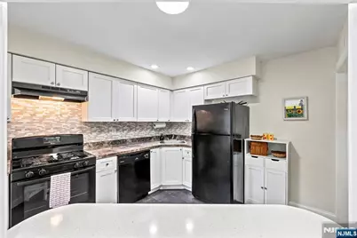 5C New Bedford Road, West Milford, NJ 07480 - Photo 9