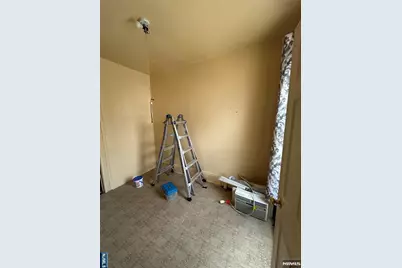 184 Van Horne Street, Jersey City, NJ 07304 - Photo 25