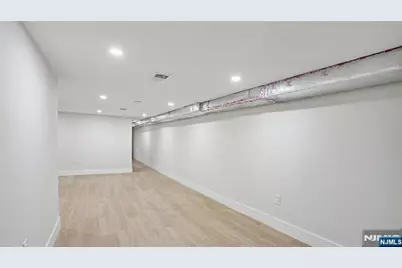 135 Bergen Avenue, Kearny, NJ 07032 - Photo 25