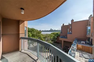 403 Livingston Ct N403, Edgewater, NJ 07020 - Photo 5