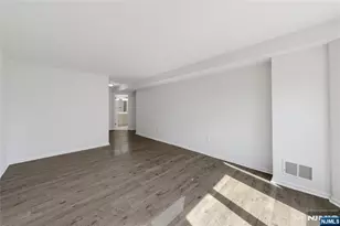 403 Livingston Ct N403, Edgewater, NJ 07020 - Photo 23