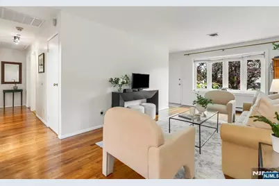 12 Francis Place, Montclair, NJ 07042 - Photo 27