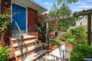 12 Francis Pl, Montclair, NJ 07042 - Photo 3