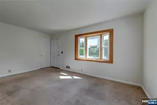 8 Tyler Ct, Clifton, NJ 07012 - Photo 3