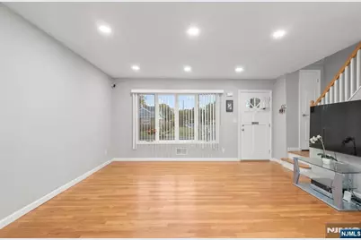 92 Anderson Avenue, Totowa, NJ 07512 - Photo 5