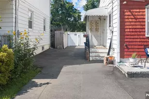 379 Chamberlain Ave, Paterson, NJ 07502 - Photo 15