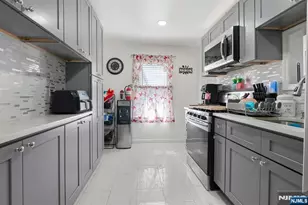 379 Chamberlain Ave, Paterson, NJ 07502 - Photo 23
