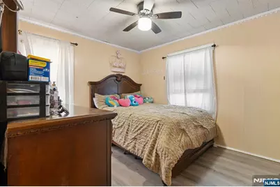 379 Chamberlain Avenue, Paterson, NJ 07502 - Photo 35