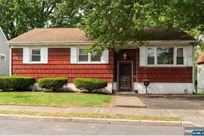 10 Moore Place, Nutley, NJ 07110 - Photo 1