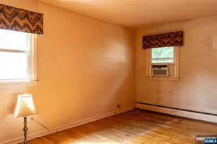 10 Moore Pl, Nutley, NJ 07110 - Photo 23
