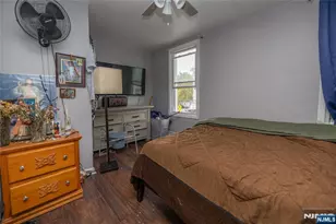 222 Bowers St, Jersey City, NJ 07307 - Photo 21