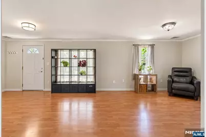 24 Park Avenue, Wanaque, NJ 07420 - Photo 15