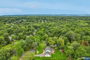 17 Colonial Dr, Allendale, NJ 07401 - Photo 35