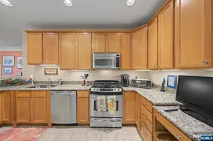4421 Warrens Way Deeded Garage, Wanaque, NJ 07465 - Photo 11