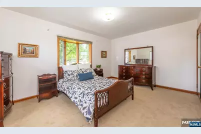 149 Anderson Parkway, Cedar Grove, NJ 07009 - Photo 9