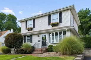79 Bergen Ave, Waldwick, NJ 07463 - Photo 3