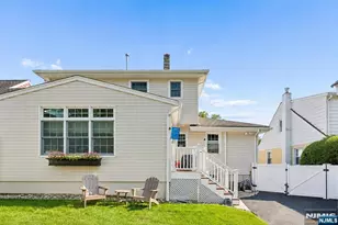 79 Bergen Ave, Waldwick, NJ 07463 - Photo 31