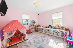 79 Bergen Ave, Waldwick, NJ 07463 - Photo 17