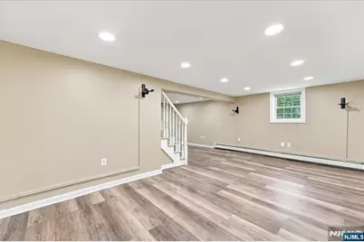 2 Crescent Road, Hopatcong, NJ 07843 - Photo 27