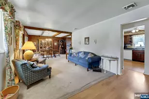327 Coolidge Ave, Washington Township, NJ 07676 - Photo 5