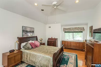 45 Stonegate Drive, Roseland, NJ 07068 - Photo 15