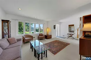 36 Hirschfeld Pl, New Milford, NJ 07646 - Photo 5