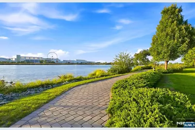 140 Blue Heron Drive, Secaucus, NJ 07094 - Photo 25