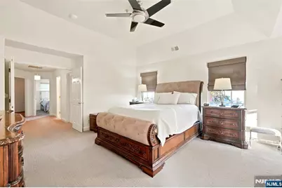 140 Blue Heron Drive, Secaucus, NJ 07094 - Photo 13