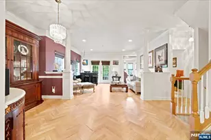 140 Blue Heron Dr, Secaucus, NJ 07094 - Photo 5